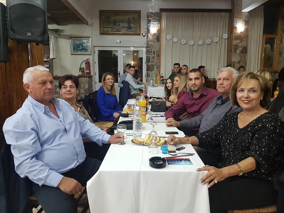 Κοντά στους μαθητές της Γ΄τάξης Γενικού Λυκείου Αμαρύνθου η Αλημπαντέ