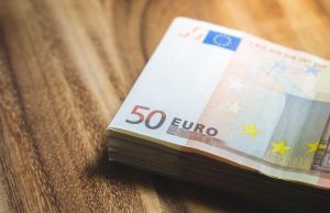 Έρχεται αύξηση του κατώτατου μισθού – Η διαδικασία θα ολοκληρωθεί τον Ιανουάριο του 2019