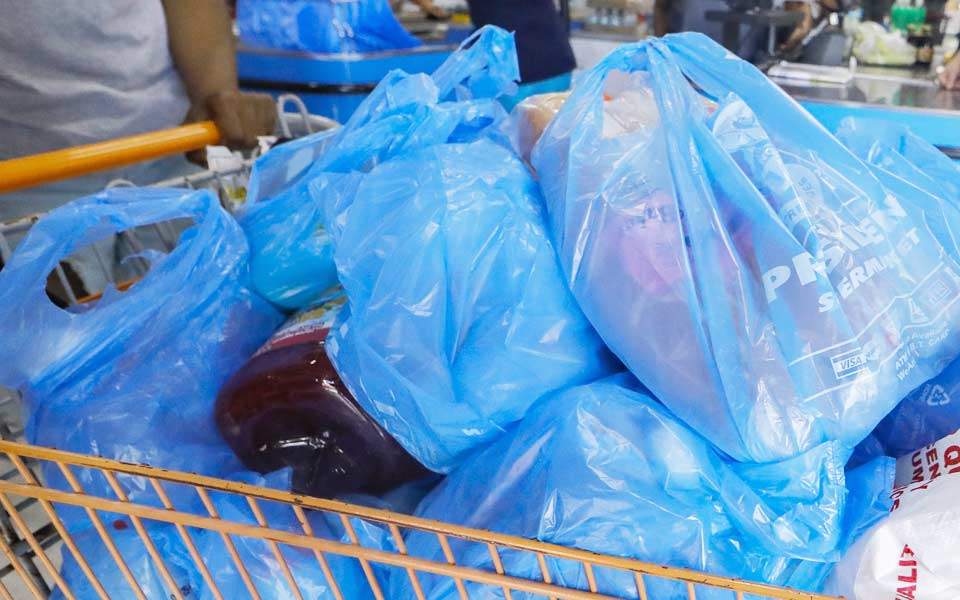 «Φαρμακερή» τιμή στην πλαστική σακούλα από 1η Ιανουαρίου -Πόσο αυξάνεται