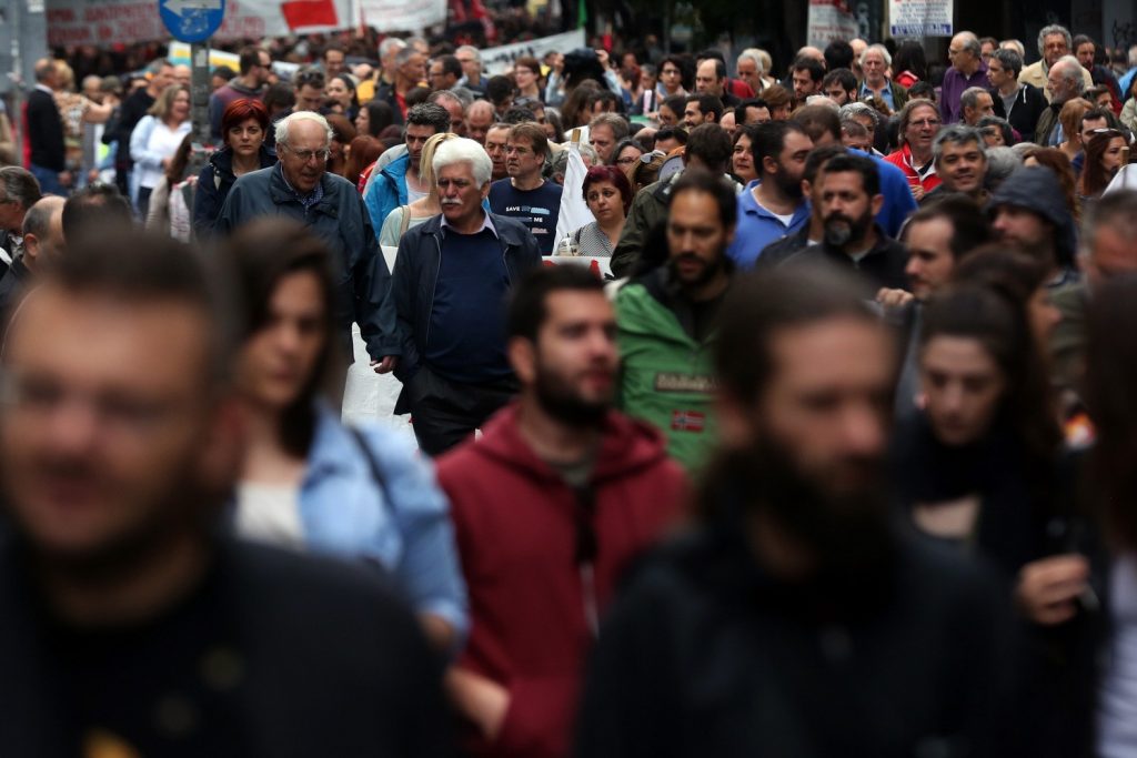 Δημοσκόπηση: Οι ανησυχίες και οι προσδοκίες των Ελλήνων για το 2019