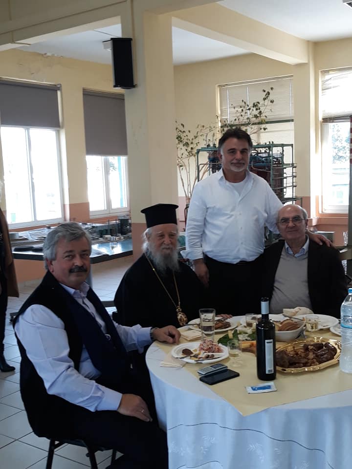 Έκοψαν την πίτα οι εργαζόμενοι στον ΑΗΣ Αλιβερίου-ΦΩΤΟ