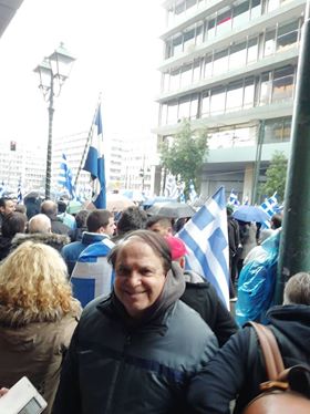 Ήταν εκεί παρά τη βροχή