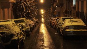 Κλειστοί δρόμοι στην Αττική λόγω χιονοπτώσεων – Σε ποιες περιοχές παρατηρούνται προβλήματα