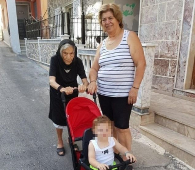 Γιαγιά από την Κάλυμνο με 50 εγγόνια, 87 δισέγγονα, και 2 τρισέγγονα πάει για ρεκόρ Γκίνες