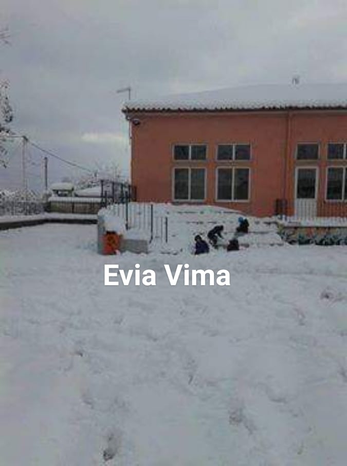 Το μισό μέτρο έφτασε το χιόνι στο χωριό Κριεζά-ΦΩΤΟ