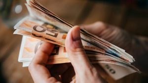 Οργή για το νέο μηνιαίο χαράτσι στην Εύβοια – Ποιοι θα πληρώνουν Οργή για το νέο μηνιαίο χαράτσι στην Εύβοια – Ποιοι θα πληρώνουν