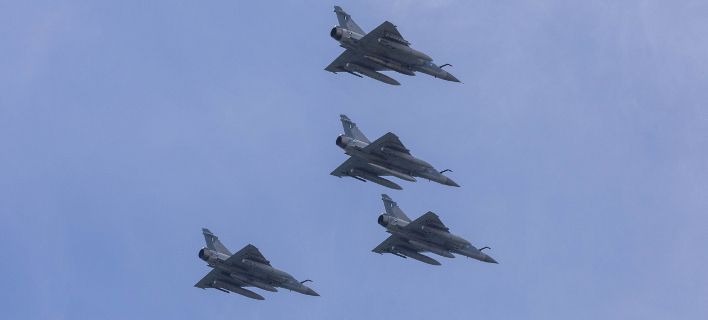 Γιατί μαχητικά αεροσκάφη θα πετάξουν σήμερα πάνω από την Αθήνα