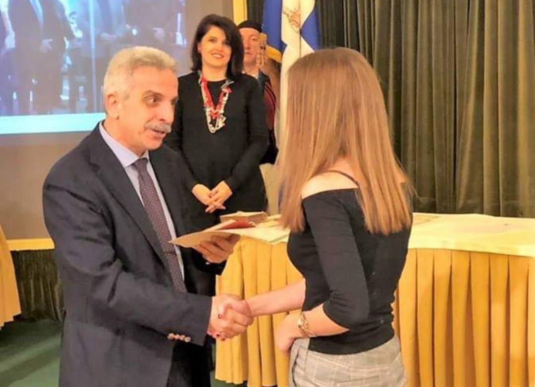 Στην κοπή πίτας της Εταιρείας Ευβοϊκών Σπουδών και του Συλλόγου Πελοποννησίων Εύβοιας ο Αναγνωστάκης
