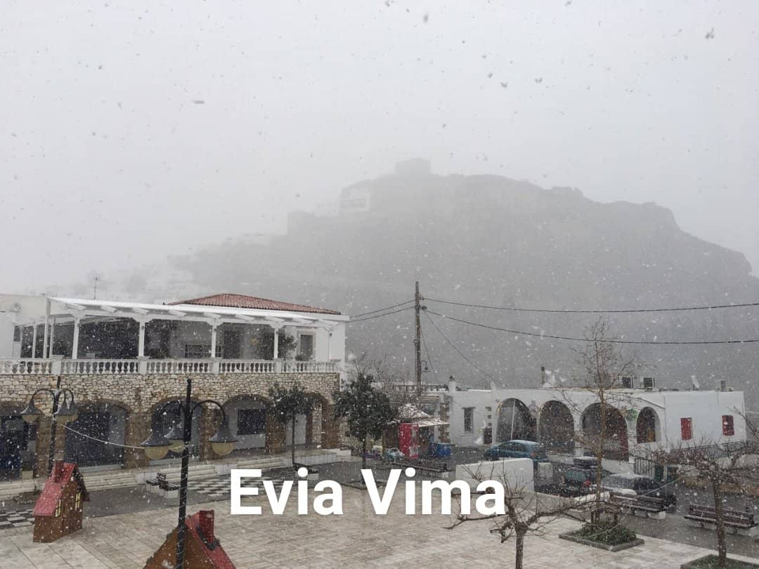 Στη Σκύρο ο ΄΄Τηλέμαχος΄΄- Στα λευκά το Μοναστήρι του Αη Γιώργη-Βίντεο