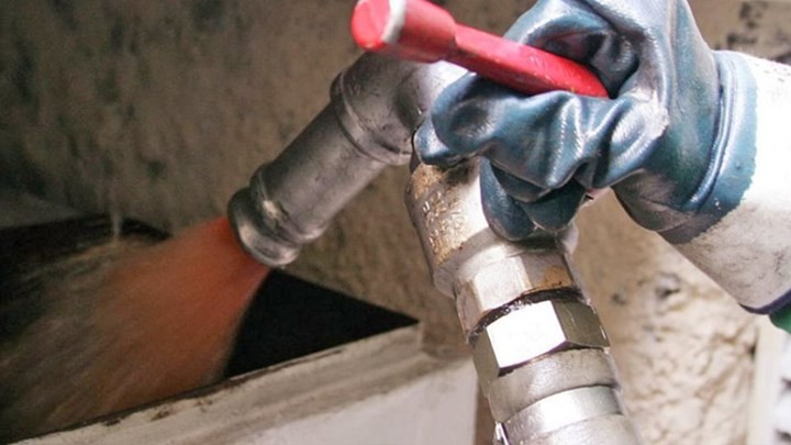 Παγώνει 1 στους 4 Έλληνες – Χιλιάδες οικογένειες έχουν βάλει “ψαλίδι” στις δαπάνες για θέρμανση