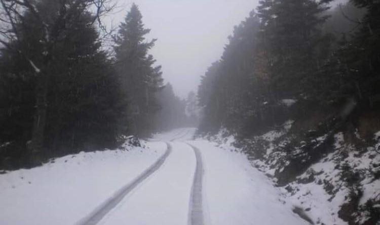 Χιονίζει στον Άγιο Ιωάννη το Ρώσσο