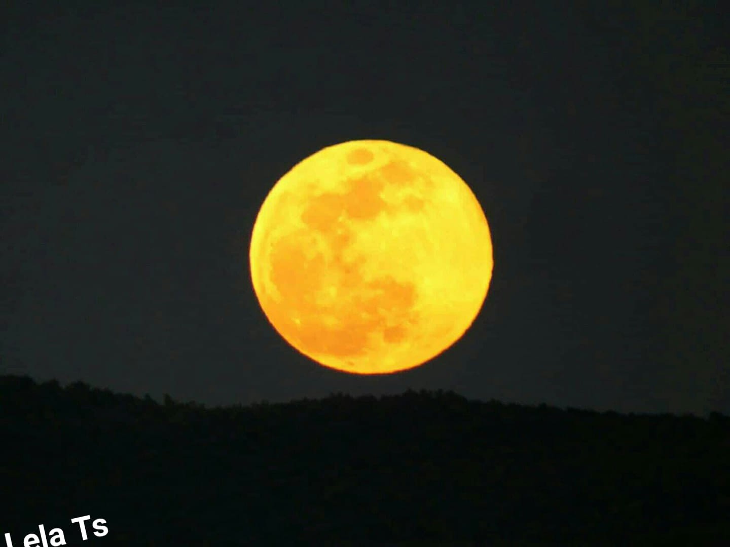 Μαγευτική υπερπανσέληνος και στο Αλιβέρι – ΦΩΤΟ Τσακλάρη Λέλα