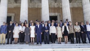 Ανακοινώθηκε ο ανασχηματισμός