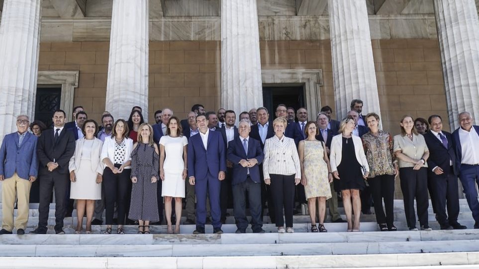 Ανακοινώθηκε ο ανασχηματισμός