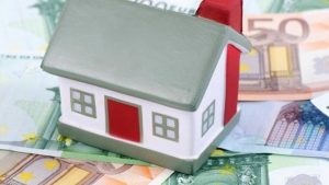 Συμφωνία κυβέρνησης – τραπεζιτών για την προστασία της πρώτης κατοικίας