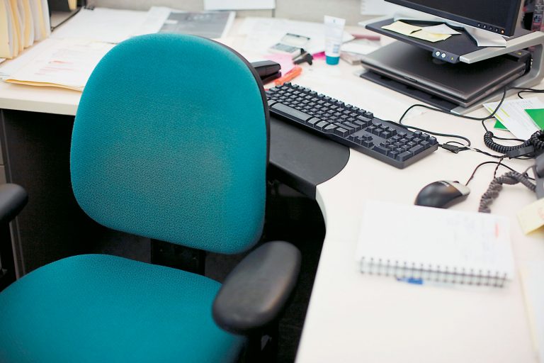 Δημόσια υπηρεσία: Έλειπαν 33 από τους 38 υπαλλήλους -Οι απίστευτες δικαιολογίες