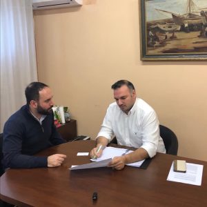 Συνάντηση Χατζηγιαννάκη με Βαρδαρό για τη θέση παιδιάτρου στη Σκύρο