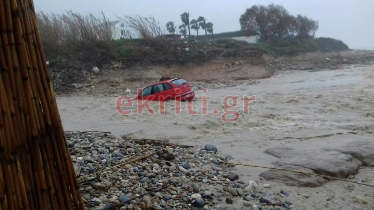Βιβλική καταστροφή στην Κρήτη – Αγωνία για τον αγνοούμενο