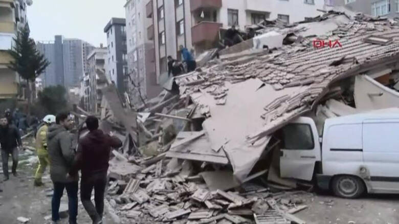 Κατάρρευση κτηρίου στην Κωνσταντινούπολη: Φόβοι για νεκρούς