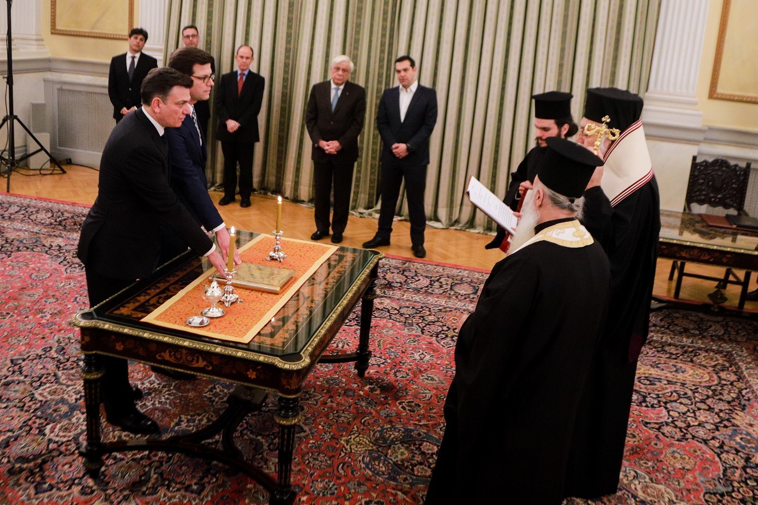 Ορκίστηκαν τα νέα μέλη της κυβέρνησης