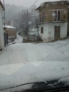 Εύβοια-Ξεκίνησε η κακοκαιρία-Χιονίζει στη Σέττα