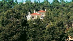 Τα νέα πρόστιμα για αυθαίρετα και ημιυπαίθριους – Πώς θα γίνονται οι μεταβιβάσεις