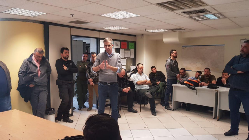 Μπακογιάννης σε Δημοτική Αστυνομία Αθήνας: Στηρίζουμε πολλά σε εσάς