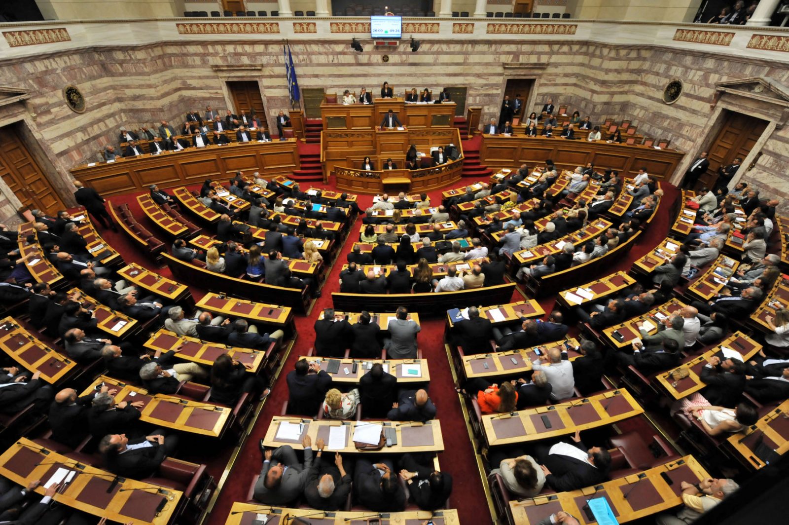 Βουλή -«σπάσιμο δήμων»: Μαραθώνια συζήτηση -Αύριο η ψηφοφορία