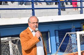 Ανοίγει τη στρόφιγγα του φυσικού αερίου στο κολυμβητήριο της Χαλκίδας