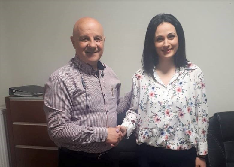 Υποψήφια με το συνδυασμό ΛΥΣΗ ΤΩΡΑ η Βίκυ Ρίζου