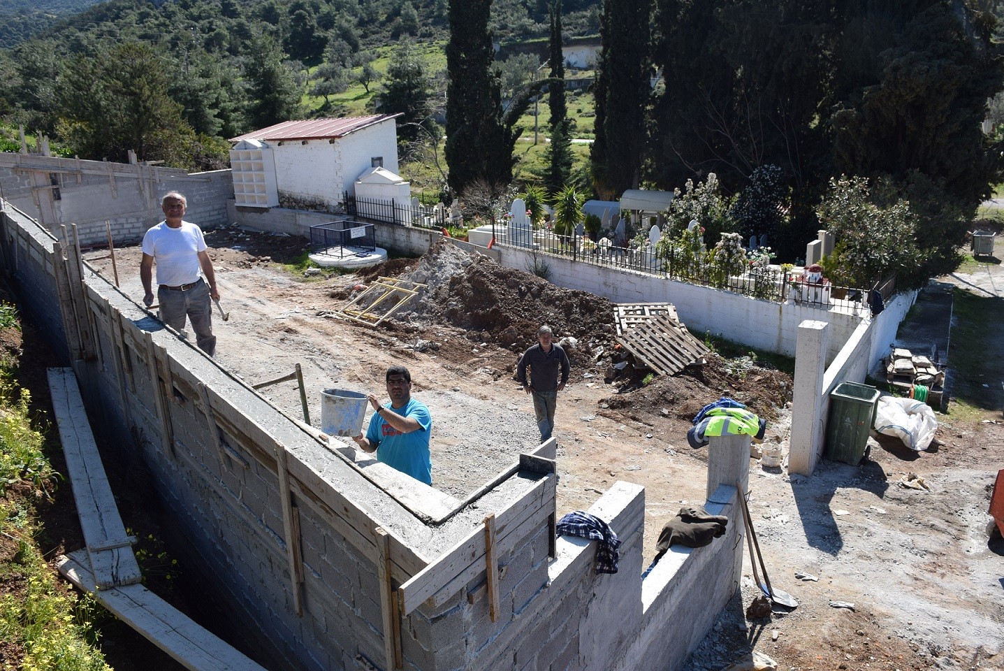 Επεκτείνεται από τον Δήμο Χαλκιδέων το Δημοτικό Κοιμητήριο Βατώντα