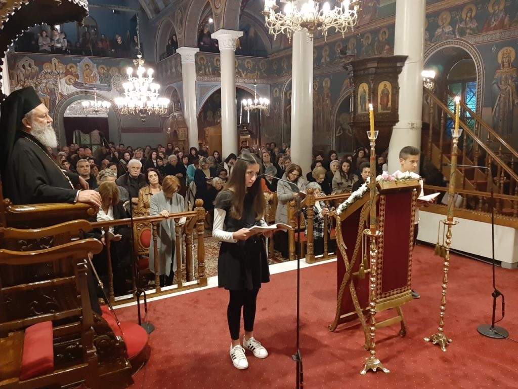 Η  Ακολουθία των δεύτερων  Χαιρετισμών έγινε με τη συνοδεία της παιδικής Βυζαντινής χορωδίας του Αγ. Δημητρίου Χαλκίδος