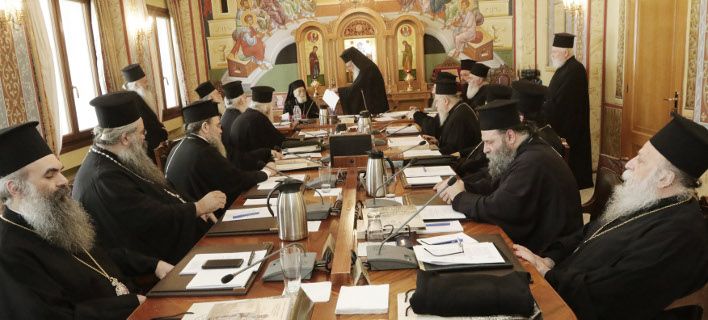 Ιερά Σύνοδος: «Οχι» στην αλλαγή μισθοδοσίας -Υπ. Παιδείας: Δυσάρεστη εξέλιξη