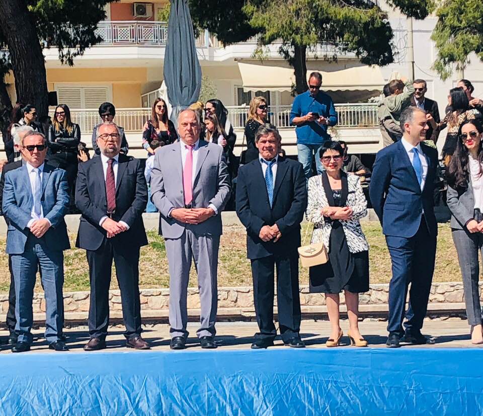 Πλημμύρισε από κόσμο η Νέα Αρτάκη στην παρέλαση για την 25η Μαρτίου-ΦΩΤΟ