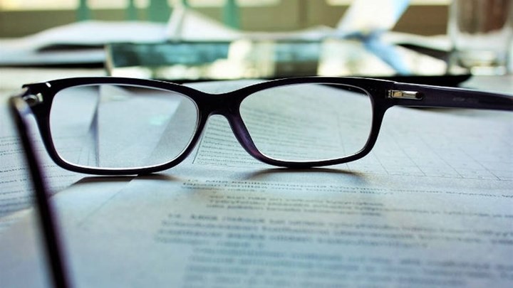 300.000 ασφαλισμένοι περιμένουν να αποζημιωθούν για γυαλιά οράσεως που έχουν αγοράσει