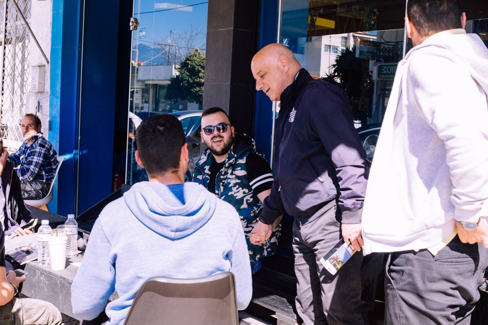 Κάλεσμα των νεολαίων της Ν. Λαμψάκου στο Βασίλη Καθαρασπόρη