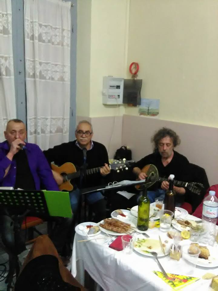 Το γλέντησαν τα ΚΑΠΗ Αλιβερίου-ΦΩΤΟ