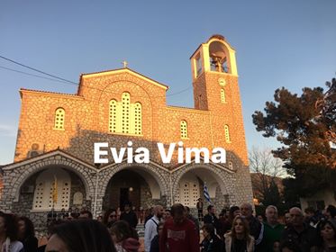 Έκαψαν τον καρνάβαλο στην πλατεία των Κριεζών υπό τους ήχους του Καβοντορίτικου-ΒΙΝΤΕΟ