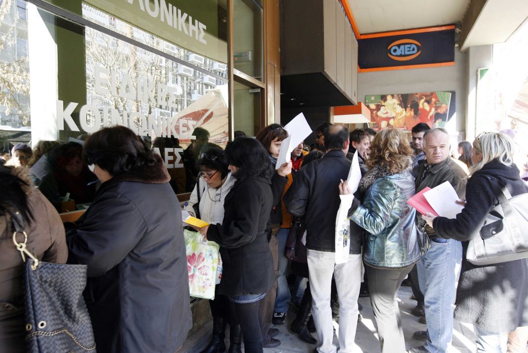 Τι ισχύει με το δώρο Πάσχα για τους άνεργους του ΟΑΕΔ