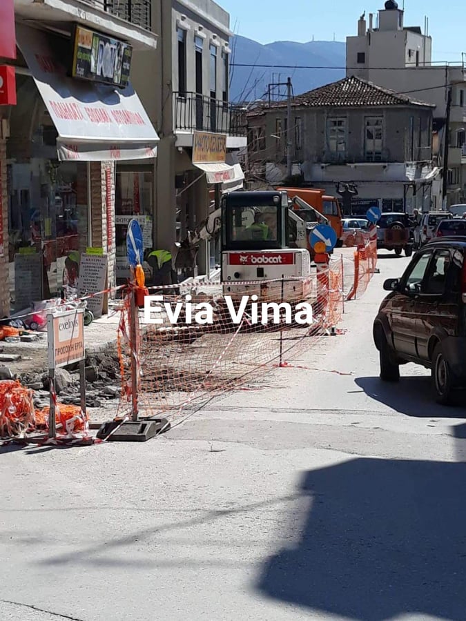 Ομορφαίνει το κέντρο του Αλιβερίου ο Δήμος-ΦΩΤΟ