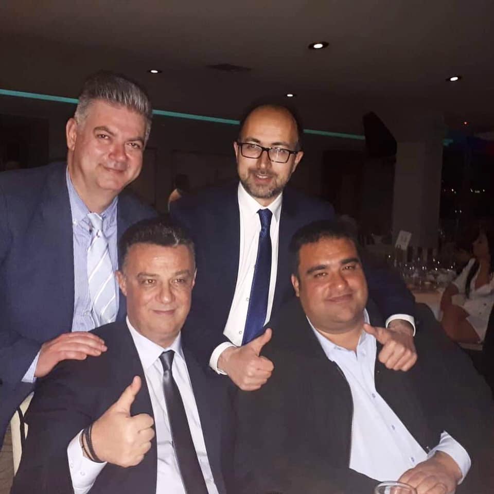 Έχει μηδενίσει τις αποστάσεις ο πρόεδρος