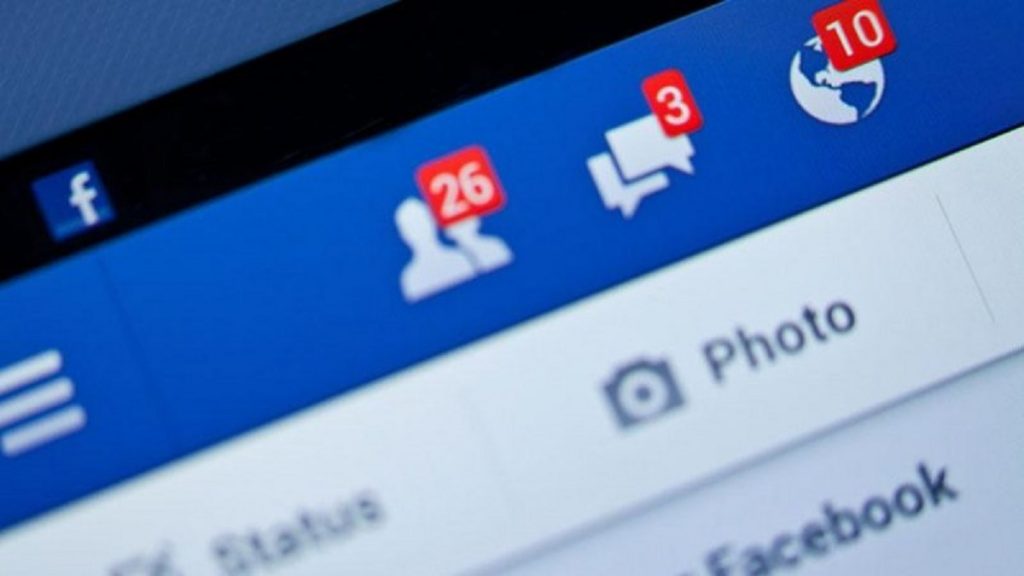 Σάλος με τους προσωπικούς κωδικούς στο Facebook: «Ποιοι τους ήξεραν»