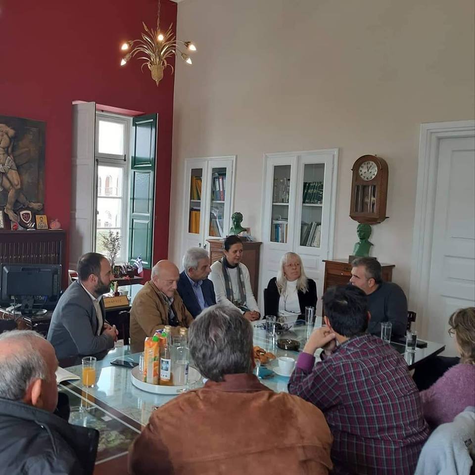 Στην Κάρυστο μαζί με Αναγνωστάκη ο Χατζηγιαννάκης-ΦΩΤΟ