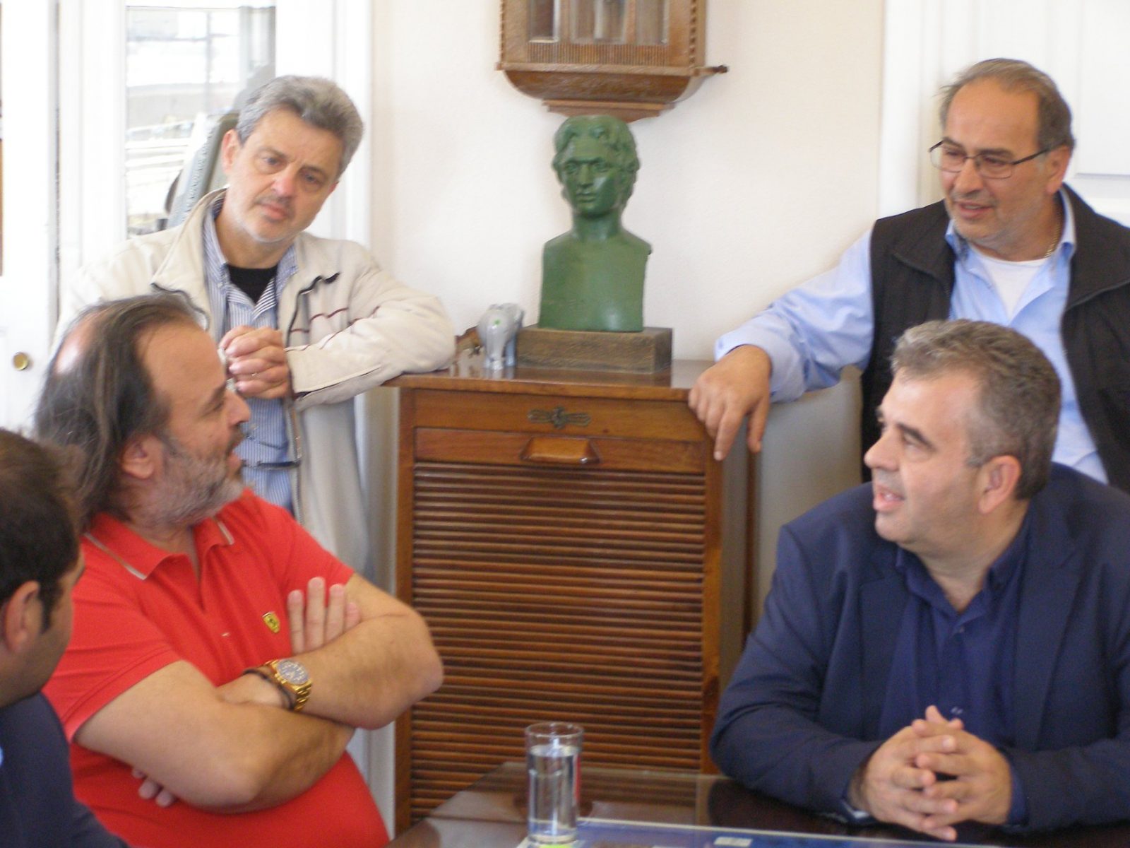 Σημαντική πρωτοβουλία Ραβιόλου για τη σύνδεση της Καρύστου με τις Κυκλάδες