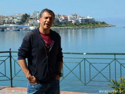 Ο Σταύρος Θεοδωράκης από τη Χαλκίδα-“Όχι στα στάσιμα νερά της πολιτικής”-ΒΙΝΤΕΟ