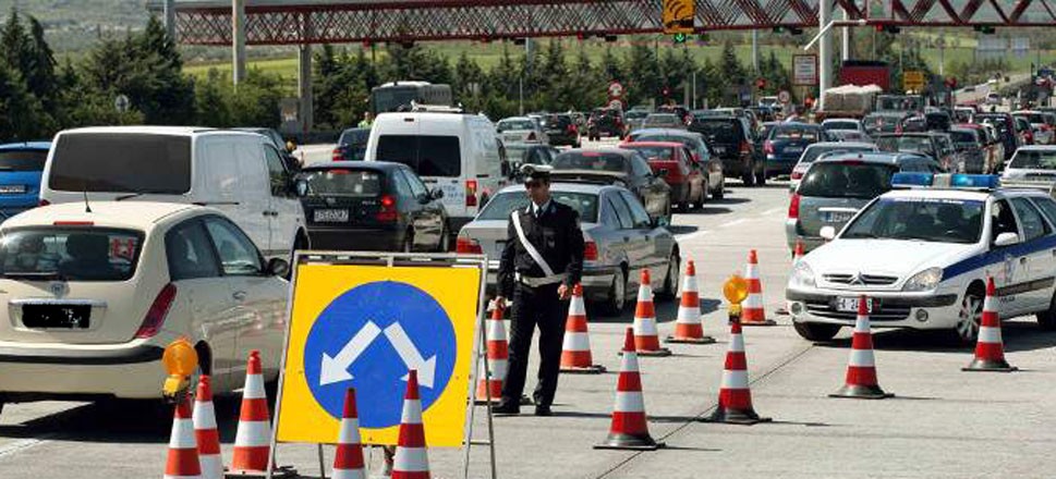 Έκτακτα μέτρα της Τροχαίας για την έξοδο των εκδρομέων του Πάσχα