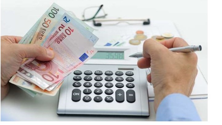 Τριπλό “χαράτσι” για 250.000 μη μισθωτούς ασφαλισμένους – Τι πρέπει να πληρώσουν έως την Παρασκευή