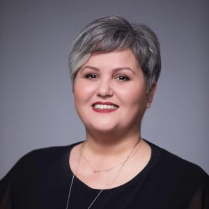 Η πρόεδρος των Τριτέκνων Εύβοιας Φανή Γένη ενημερώνει τους Τρίτεκνους για τη δράση  «σπουδάΖΩ»