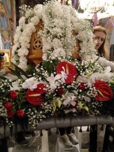 Δήμαρχος της Εύβοιας σήκωσε τον επιτάφιο