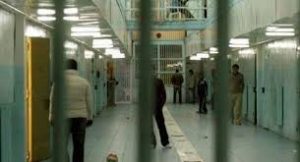 Σοβαρά επεισόδια μεταξύ των κρατουμένων στις φυλακές Αυλώνα